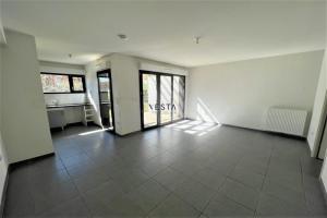 Thumbnail of property #324236002. Click for details