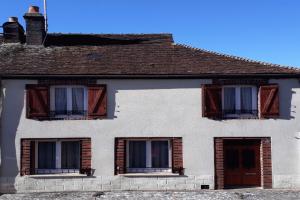 Picture of listing #324309825. Appartment for sale in Aillant-sur-Tholon
