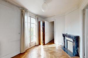 Picture of listing #324336898. Appartment for sale in Paris