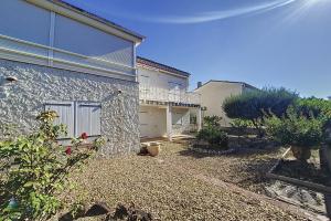 Picture of listing #324442491. House for sale in Pézenas
