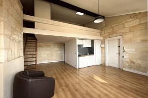 Picture of listing #324480996. Appartment for sale in Bordeaux