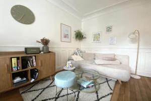 Picture of listing #324649251. Appartment for sale in Paris