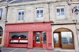Picture of listing #324703499. Building for sale in La Chartre-sur-le-Loir