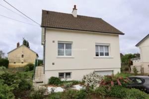 Picture of listing #324703503. House for sale in La Chartre-sur-le-Loir