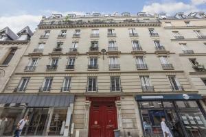 Picture of listing #324884120. Building for sale in Paris