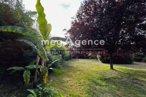 Picture of listing #324900508. Land for sale in Angers
