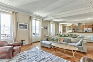 Picture of listing #324939607. Appartment for sale in Paris