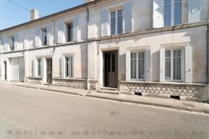 Photo de l'annonce nº 324976351. Bâtiment à vendre sur Châteauneuf-sur-Charente