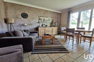 Picture of listing #325046850. House for sale in Montaigu