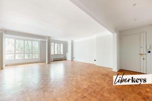 Picture of listing #325141291. Appartment for sale in Paris