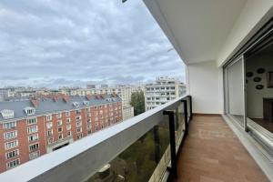 Picture of listing #325156334. Appartment for sale in Paris