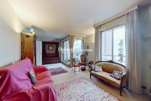 Picture of listing #325164748. Appartment for sale in Paris