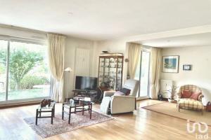 Picture of listing #325213376. Appartment for sale in Tours