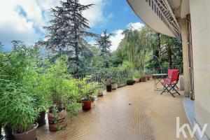 Picture of listing #325236987. Appartment for sale in Saint-Germain-en-Laye