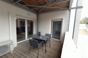 Picture of listing #325241519. Appartment for sale in Berre-l'Étang
