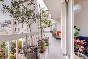 Picture of listing #325367450. Appartment for sale in Paris