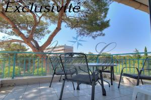 Picture of listing #325393743. Appartment for sale in Saint-Raphaël