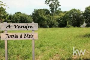 Picture of listing #325426800. Land for sale in Achères