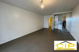 Picture of listing #325445696. Appartment for sale in Les Lilas