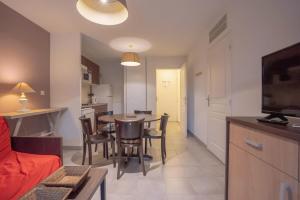 Picture of listing #325485876. Appartment for sale in Beaumettes