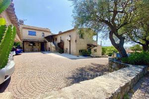 Picture of listing #325502816. House for sale in Antibes