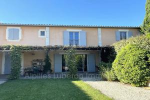 Picture of listing #325613573. House for sale in Eygalières
