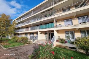 Picture of listing #325632452. Appartment for sale in Auxerre