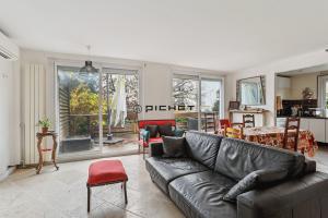 Picture of listing #325654695. Appartment for sale in Clamart