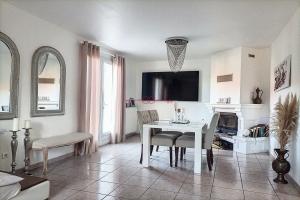 Picture of listing #325655376. Appartment for sale in Compertrix