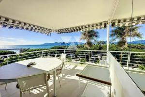 Picture of listing #325664833. Appartment for sale in Cannes