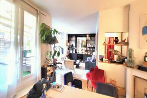 Picture of listing #325671085. Appartment for sale in Paris
