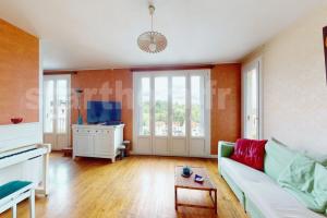 Picture of listing #325709299. Appartment for sale in Pont-de-Chéruy