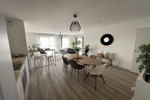 Picture of listing #325739632. Appartment for sale in Bordeaux