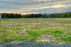 Picture of listing #325782047. Land for sale in Huismes
