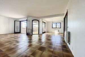 Picture of listing #325797501. Appartment for sale in Cachan