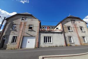 Picture of listing #325862377. Appartment for sale in Besse-et-Saint-Anastaise
