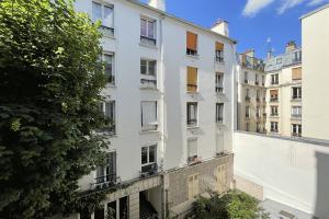 Picture of listing #325866436. Appartment for sale in Paris