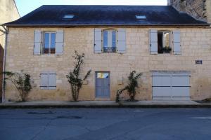 Picture of listing #325881181. Building for sale in Montignac