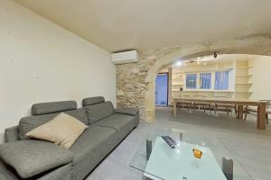 Picture of listing #325887065. Appartment for sale in Nîmes