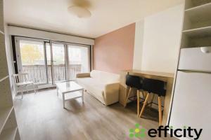 Picture of listing #325887410. Appartment for sale in Paris