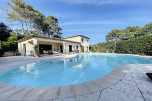 Picture of listing #325906778. House for sale in Mougins