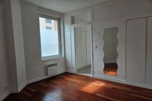 Picture of listing #325909207. Appartment for sale in Les Lilas