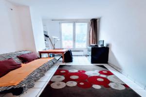 Picture of listing #325909784. Appartment for sale in Paris