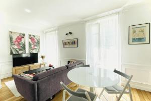 Picture of listing #325914483. Appartment for sale in Paris