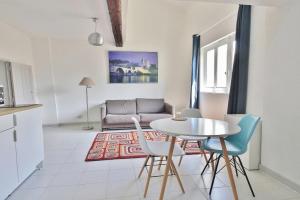 Picture of listing #325915232. Appartment for sale in Avignon