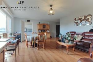 Picture of listing #325922477. Appartment for sale in Poitiers