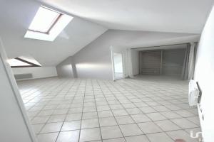 Thumbnail of property #325955992. Click for details