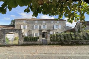 Picture of listing #325970893. House for sale in Angoulême