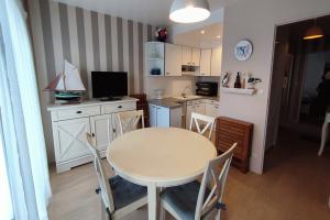 Picture of listing #325978896. Appartment for sale in Saint-Cast-le-Guildo