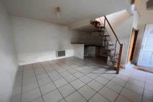Thumbnail of property #326021624. Click for details